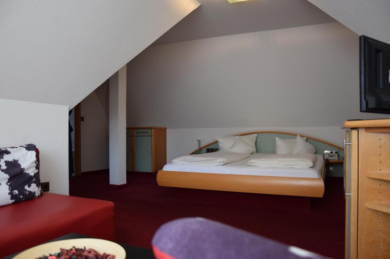 Hotel Roter Loewe Ulm Exterior foto
