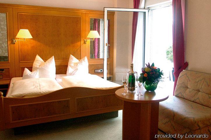 Hotel Roter Loewe Ulm Habitación foto